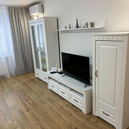Nové Zámky City Heart Luxury Apartment מראה חיצוני תמונה