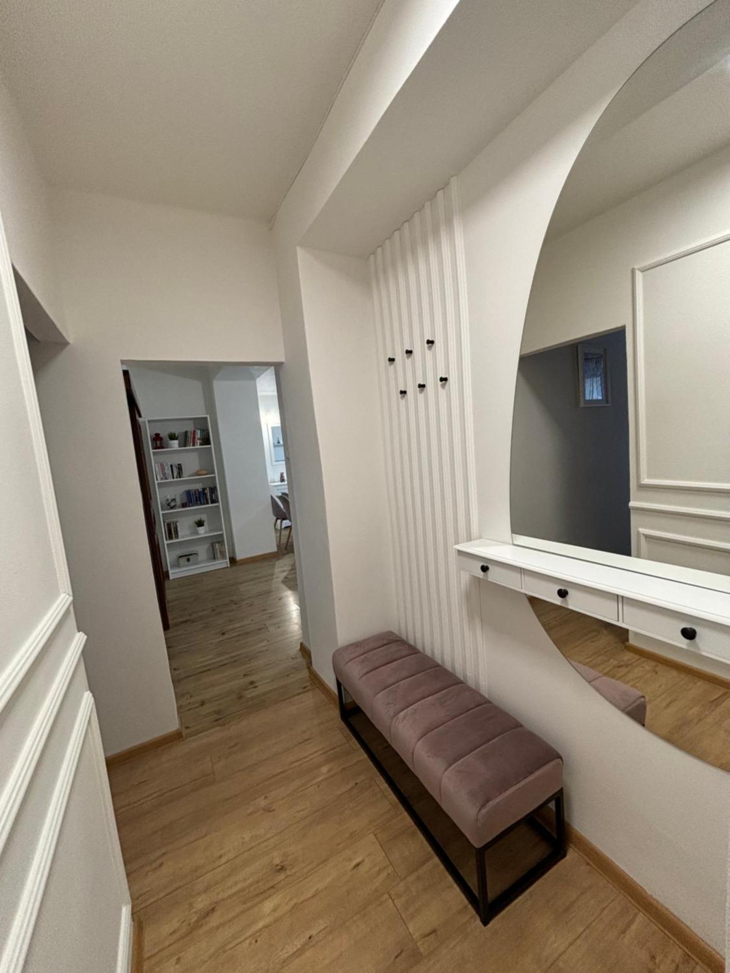 Nové Zámky City Heart Luxury Apartment מראה חיצוני תמונה