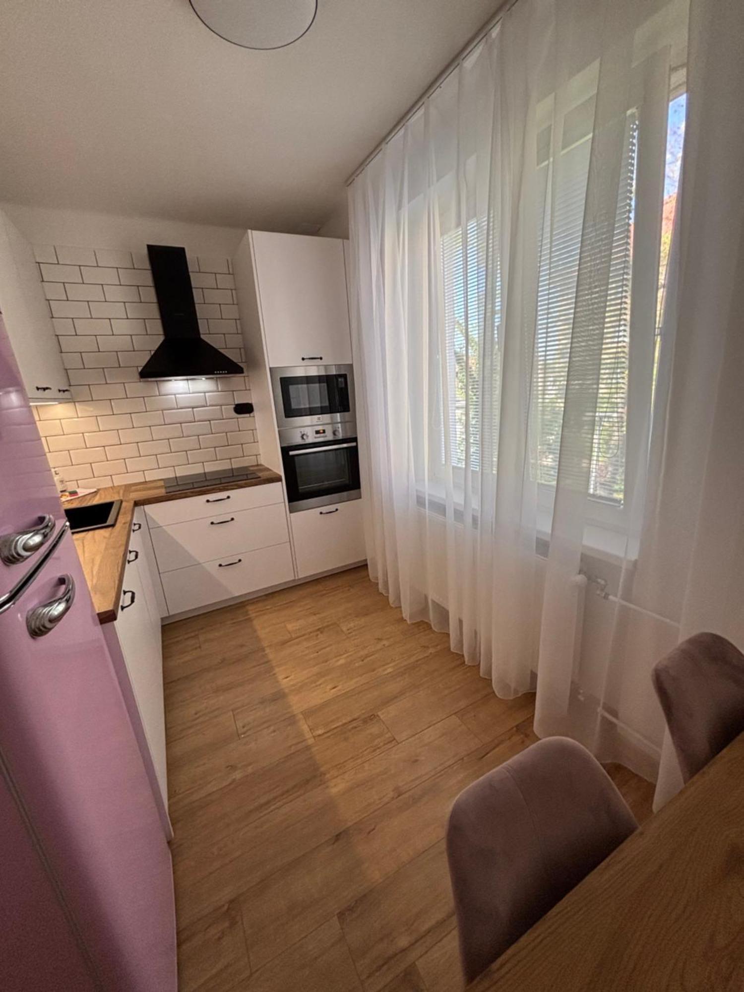 Nové Zámky City Heart Luxury Apartment מראה חיצוני תמונה