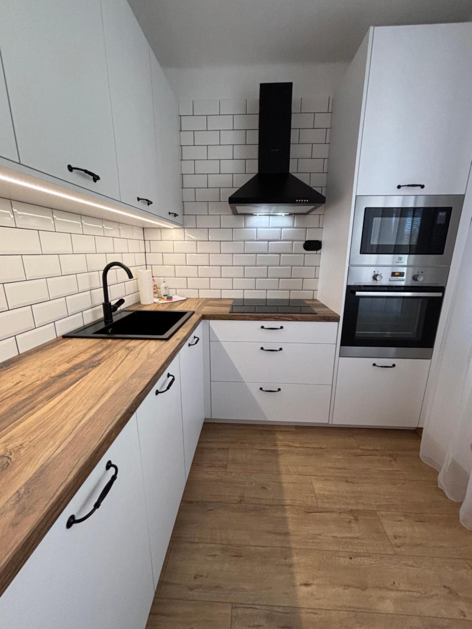 Nové Zámky City Heart Luxury Apartment מראה חיצוני תמונה